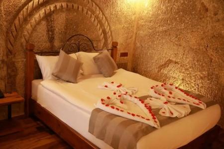 Sarnich Cave Suites - 12