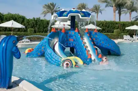 Continental Plaza Beach Resort - 4