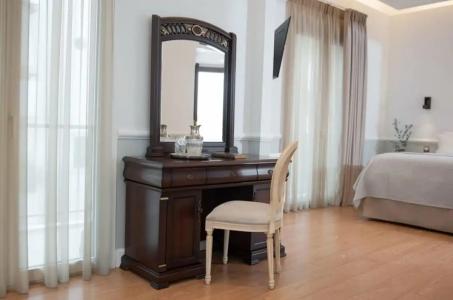 Acropolis Ami Boutique - 20