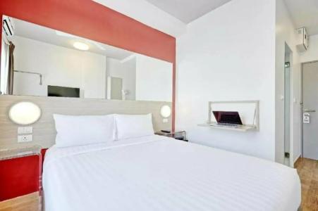 Red Planet Bangkok Asoke - SHA Extra Plus - 71