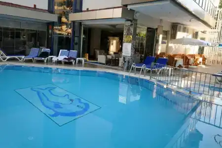 Kleopatra Micador Otel - 82