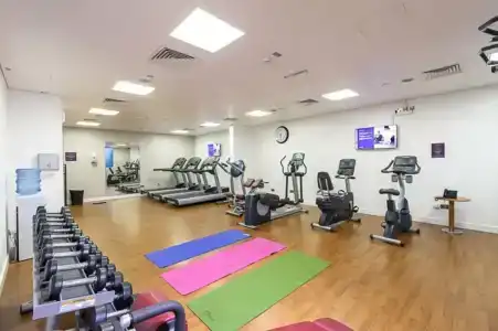 Premier Inn Abu Dhabi Airport (Business Park) - 24