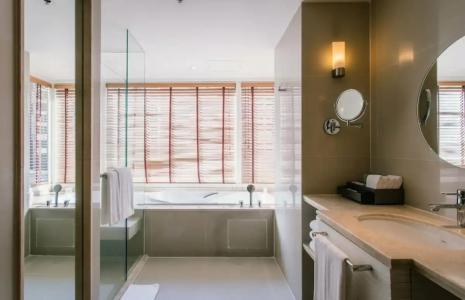 Courtyard by Marriott Bangkok - 56