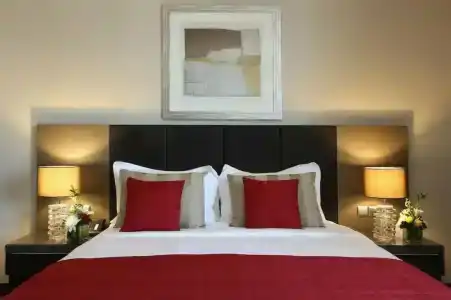 Ramada by Wyndham Abu Dhabi Downtown - 10