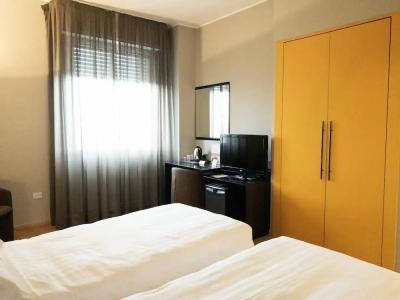 Helios & Restaurant - 32