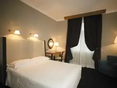 Sina Bernini Bristol, Autograph Collection - 92