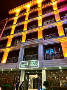 Grand Palace - 13