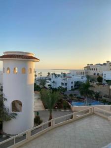 Continental Plaza Beach Resort - 25