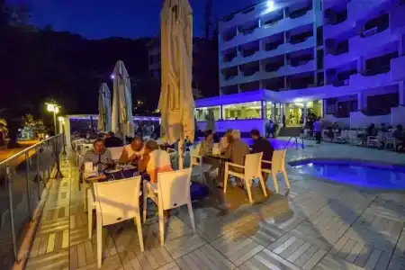 MARBAS SELECT BEACH , Adult Only 14 Plus - 54