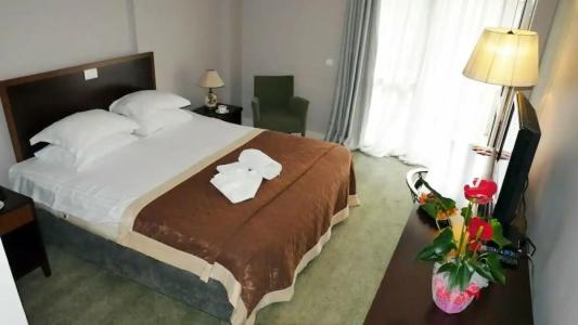 TALEN OTEL - 69