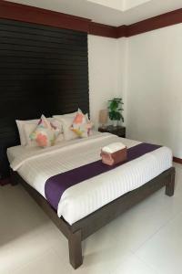 Naithon Beach Mansion - 54