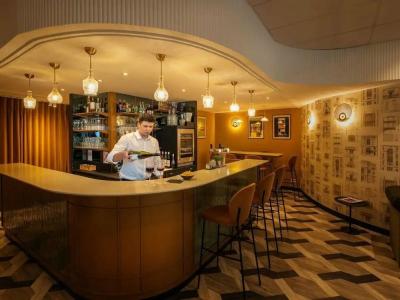 Le Splendid Lac D'Annecy - Handwritten Collection - 74