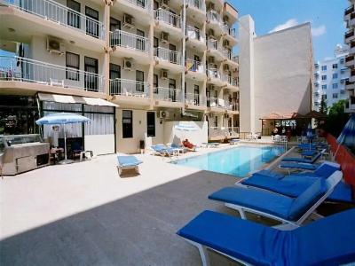 Kleopatra Melissa - 60