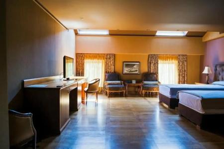 Ventura Boutique - 42