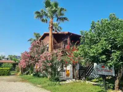 Sunset Boutique & Apartments - 13