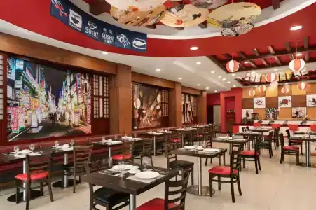 Ramada by Wyndham Dubai Deira - 3
