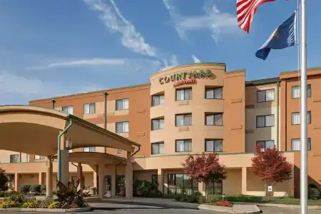 Courtyard by Marriott Harrisburg Hershey - 1