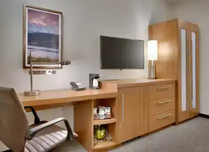Hyatt Place Anchorage-Midtown - 7