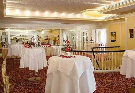 Courtyard by Marriott Hamburg Airport - 18