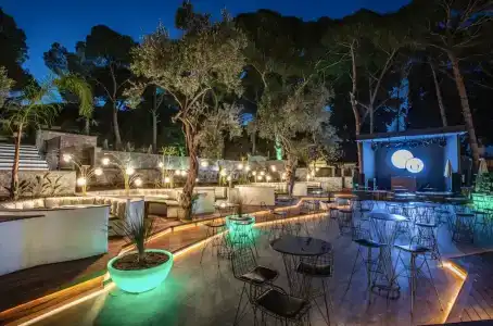 Unique Life Style - 25