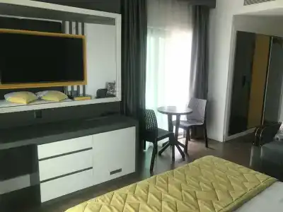 Oyster Boutique - 50