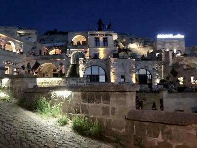 Phocas Cave Suites - 89