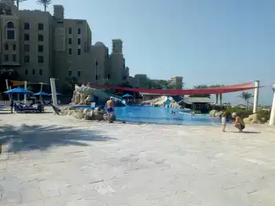 Coral Beach Resort Sharjah - 35