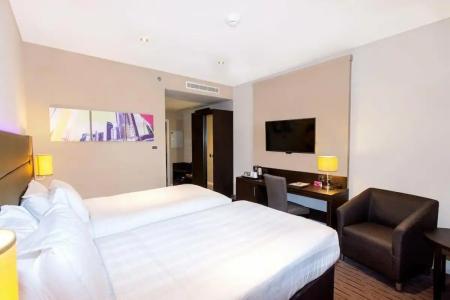 Premier Inn Dubai Al Jaddaf - 95