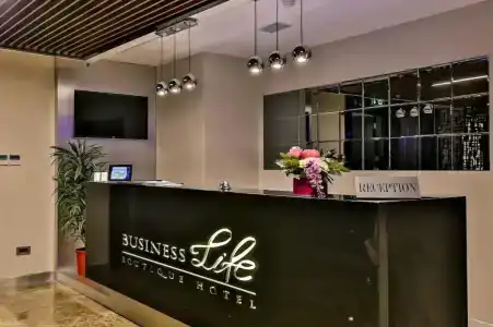 Business Life Boutique & Spa - 2