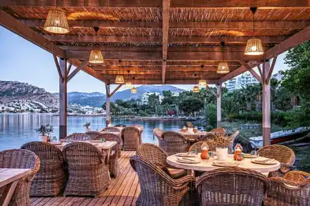 Cape Bodrum Luxury & Beach - 6