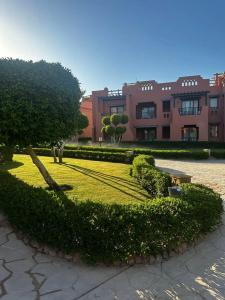 Charmillion Club Resort - 3