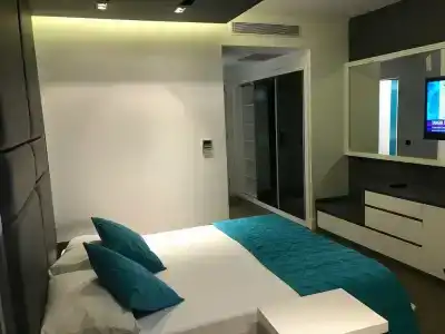 Oyster Boutique - 56