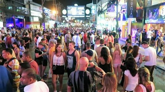 myPatong Social Hostel - 36