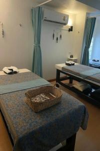 Naithon Beach Mansion - 20