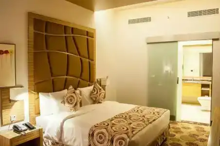 Best Western Plus Pearl Creek - 75