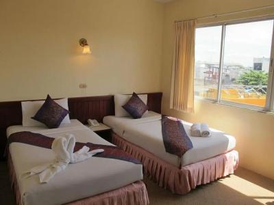 Chumphon Palace - 16