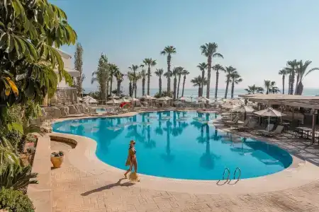 Louis Althea Beach - 22