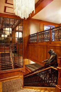 The Little Nell - 72