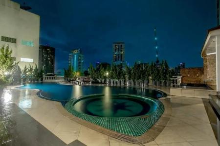 Hope Land Sukhumvit 24 - 53