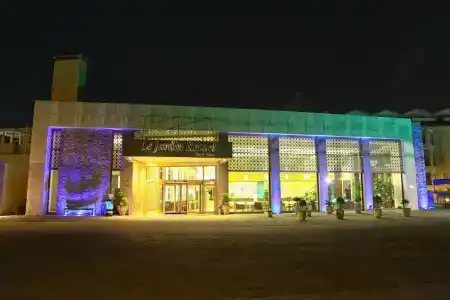 Queen's Park Le Jardin - 3