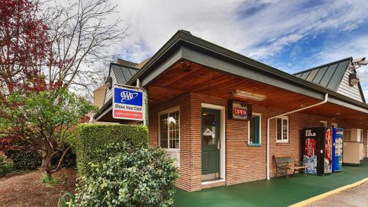 Courtesy Inn Downtown Eugene - 13