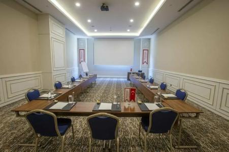 Ramada & Suites by Wyndham Istanbul Merter - 50