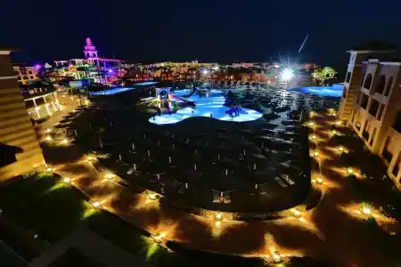 Charmillion Gardens Aquapark - 13