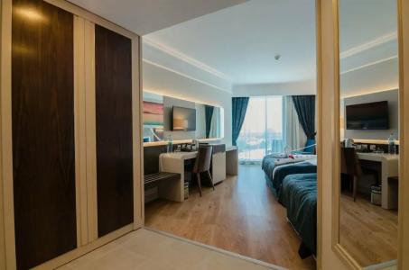 The Lumos Deluxe Resort & Spa - 11