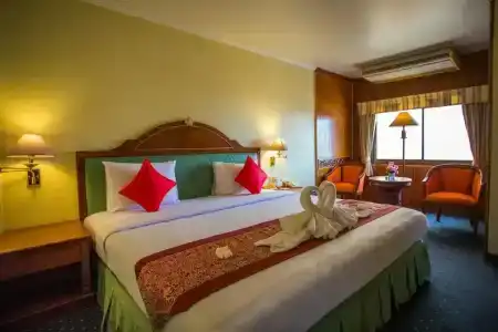 Sabai Inn - 90