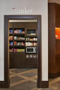 Courtyard by Marriott Lake George - 77