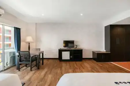 Kokotel Pattaya South Beach - 54