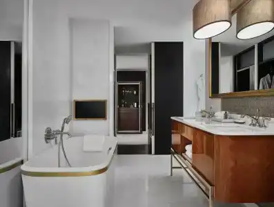 Rosewood Bangkok - 66