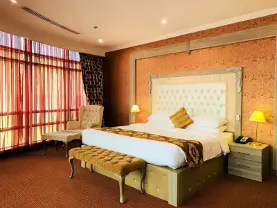 Sapphire Plaza - 4