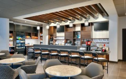 Hyatt Place Anchorage-Midtown - 49
